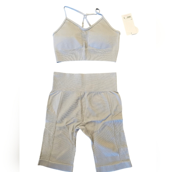 Yogalicious Lala Land Seamless Bra And Shorts Workout Set Sleet NEW - Picture 2 of 5